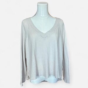 Light grey PST Los‎ Angeles V neck long sleeve sweater #sweaterweather